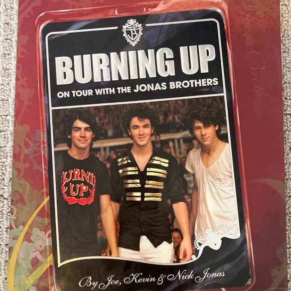 Signed Jonas Brothers Burning Up Book - Picture 2 of 8